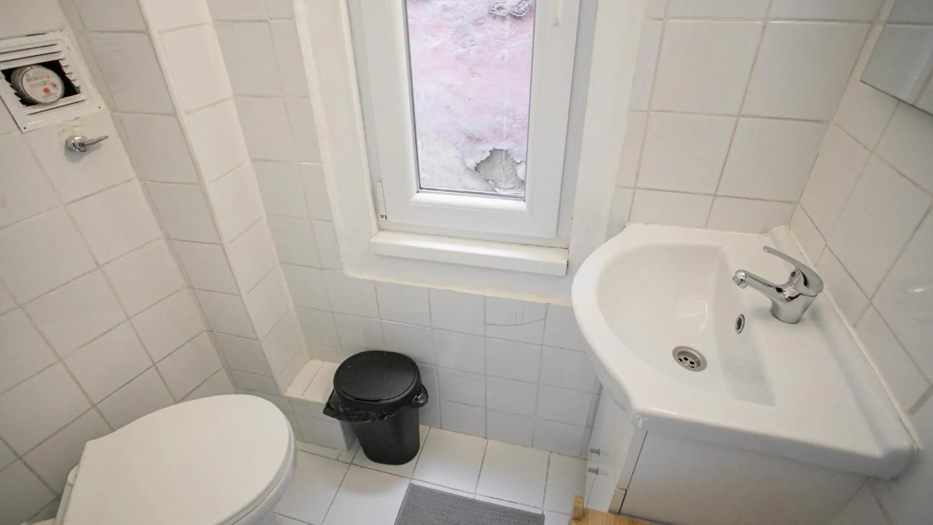 Cozy & Quiet Studio In Downtown Budapest 0*,